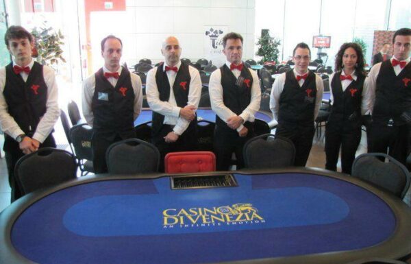 Croupier di Black Jack dimostrativo Galleria 0